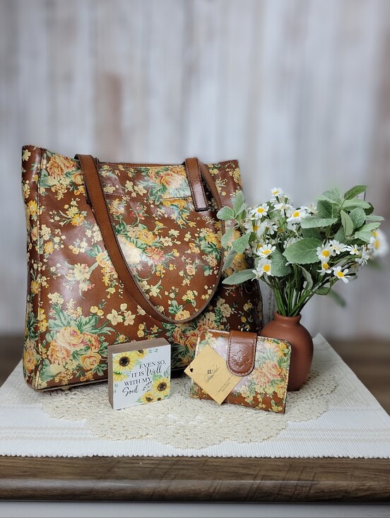 Patricia Nash Handbags - Patricia Nash Tote + NWT Wallet